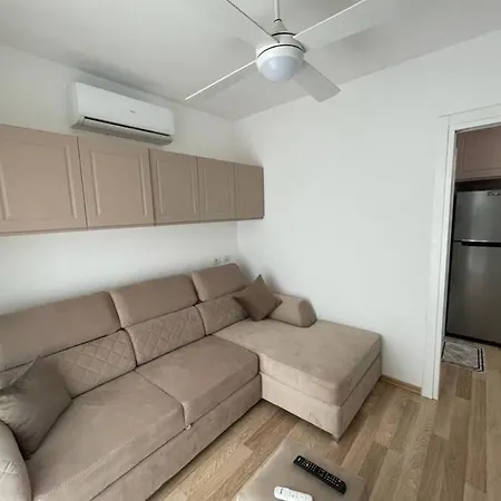 Apartment P&l Seaside Luxurious Golem (Tirana)