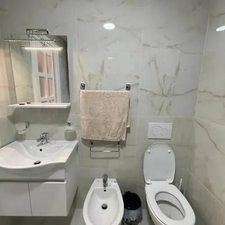 P&l Seaside Luxurious * Golem (Tirana)