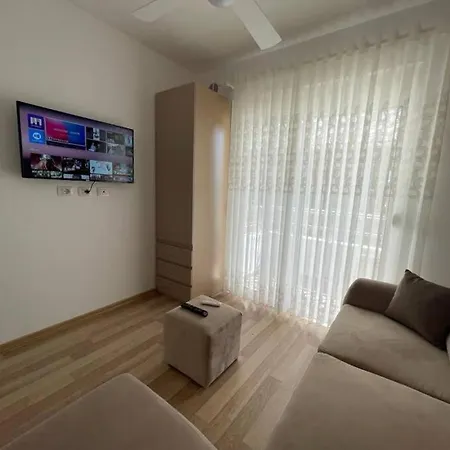 P&l Seaside Luxurious * Golem (Tirana)