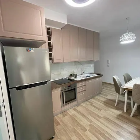 P&l Seaside Luxurious Apartment Golem (Tirana)